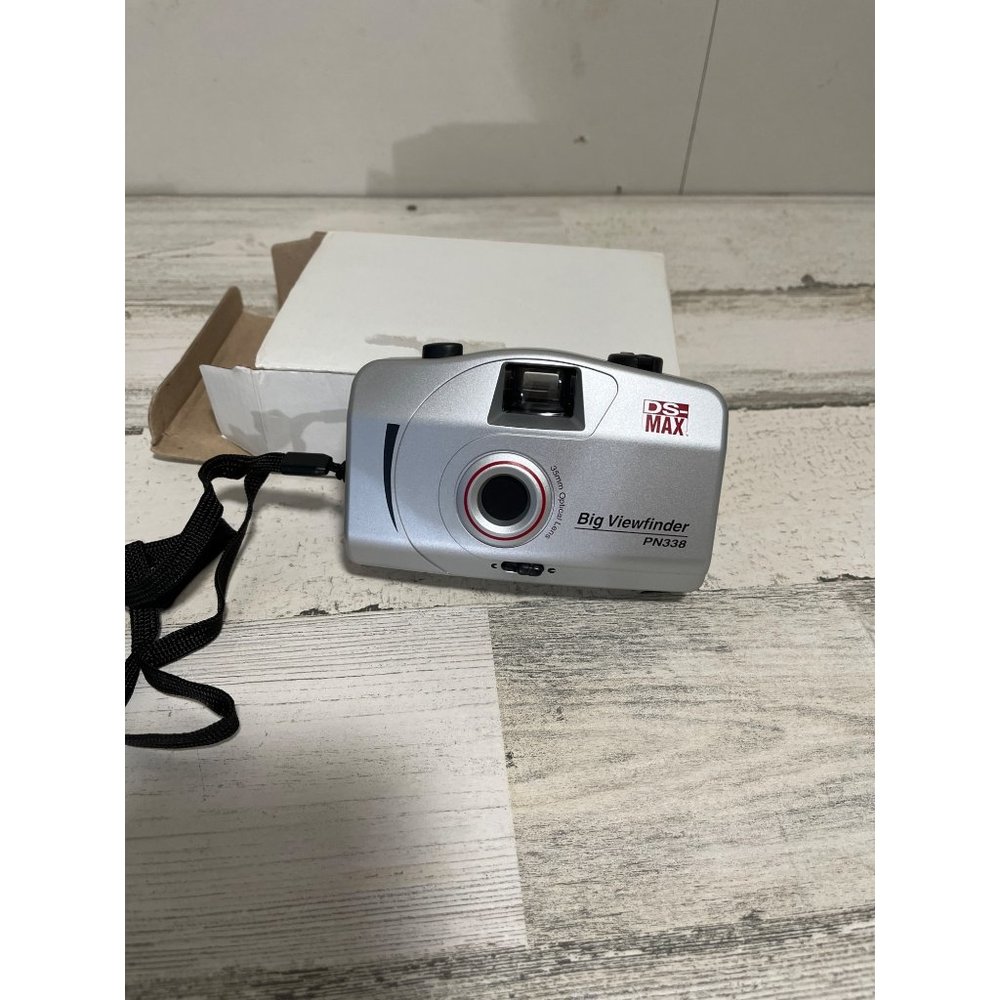 DS Max Big Viewfinder PN338 35MM optical lens film camera NWT